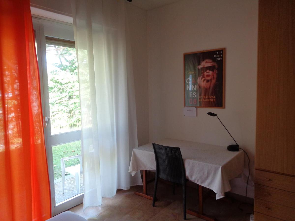 Le Gardenie Da Fil Bed & Breakfast Bordighera Bagian luar foto