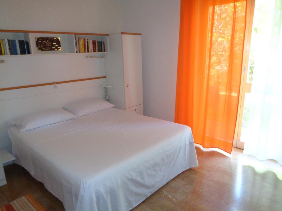 Le Gardenie Da Fil Bed & Breakfast Bordighera Bagian luar foto