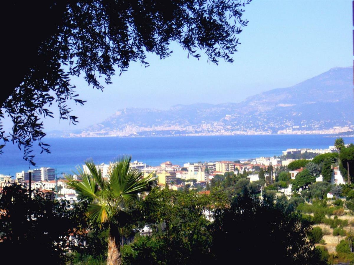 Le Gardenie Da Fil Bed & Breakfast Bordighera Bagian luar foto